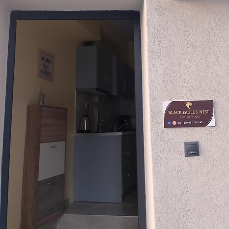 Black Eagle'S Nest Drama Exterior foto